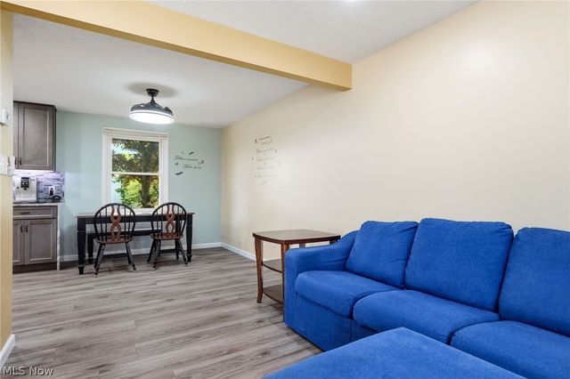915 Old Farm Trail, Medina, OH 44256
