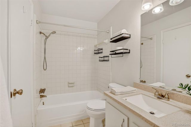 7205 S Gaylord Street F15, Centennial, CO 80122