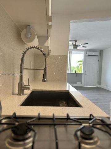 6484 Indian Creek Dr 220, Miami Beach, FL 33141