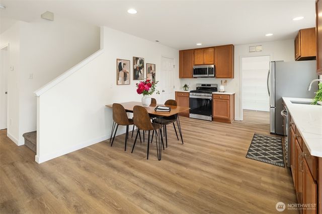 650 NW Nesvik Way, Poulsbo, WA 98370