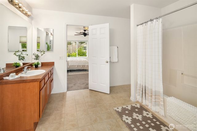650 NW Nesvik Way, Poulsbo, WA 98370