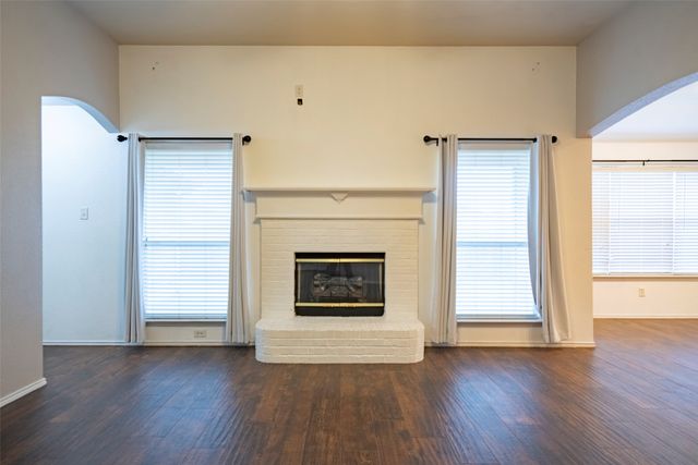 908 Chestnut Avenue, Burleson, TX 76028