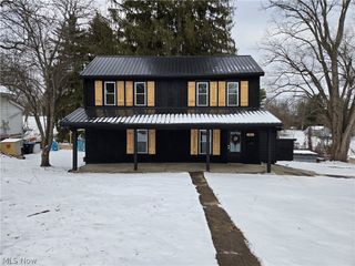 1403 Playford Avenue, Zanesville, OH 43701