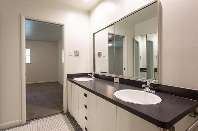 616 Edgefield Road, Fort Worth, TX 76107