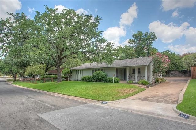 616 Edgefield Road, Fort Worth, TX 76107