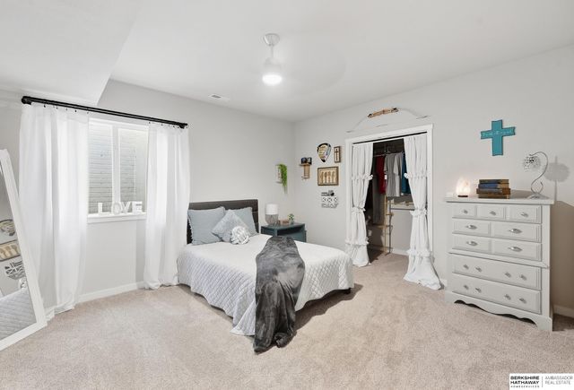 11610 Sunburst Drive, Papillion, NE 68046