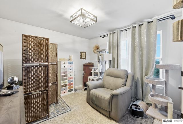 11610 Sunburst Drive, Papillion, NE 68046