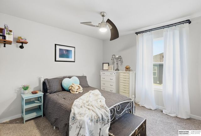 11610 Sunburst Drive, Papillion, NE 68046