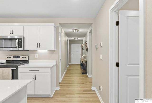 11610 Sunburst Drive, Papillion, NE 68046