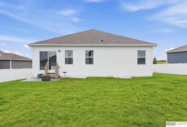11610 Sunburst Drive, Papillion, NE 68046