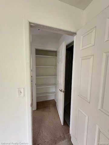 500 Romeo Road 114, Rochester, MI 48307