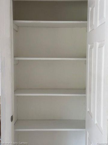 500 Romeo Road 114, Rochester, MI 48307