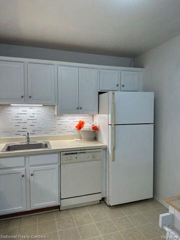 500 Romeo Road 114, Rochester, MI 48307