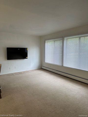 500 Romeo Road 114, Rochester, MI 48307