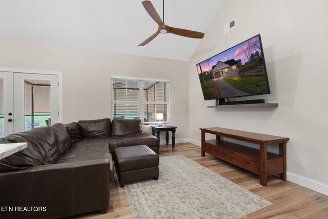 409 Commanche Tr, Seymour, TN 37865