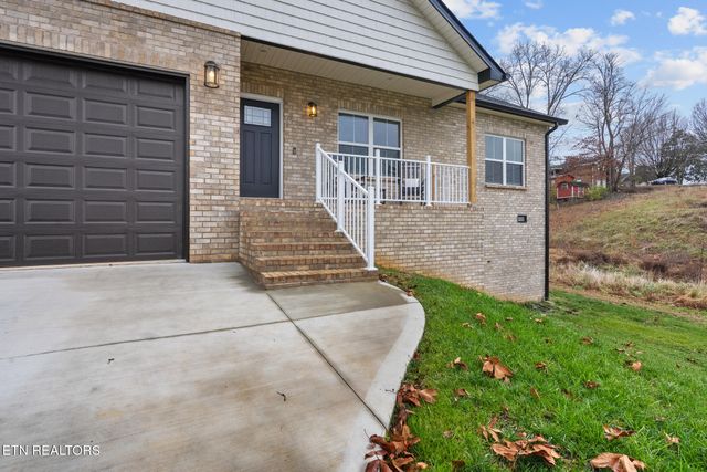 409 Commanche Tr, Seymour, TN 37865