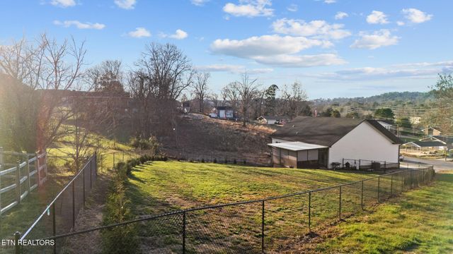 409 Commanche Tr, Seymour, TN 37865