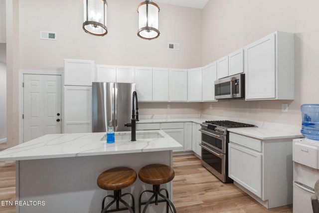 409 Commanche Tr, Seymour, TN 37865