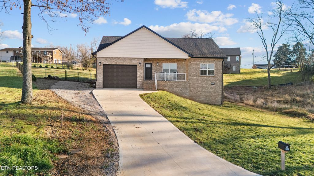 409 Commanche Tr, Seymour, TN 37865