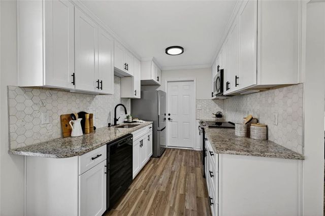 1188 Cottonwood Drive, Lawrenceville, GA 30043