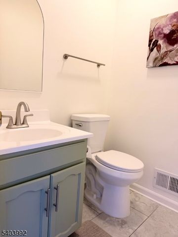 86 Wilton Ave, Middlesex Boro, NJ 08846
