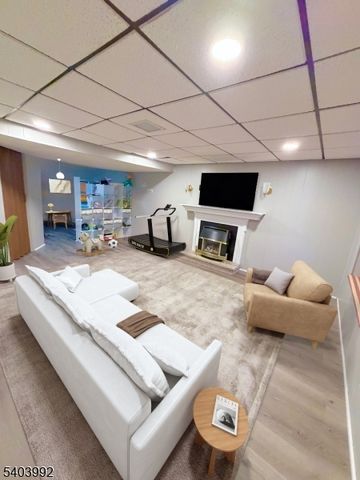 86 Wilton Ave, Middlesex Boro, NJ 08846