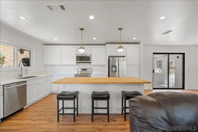 3548 Laurashawn Lane, Escondido, CA 92026