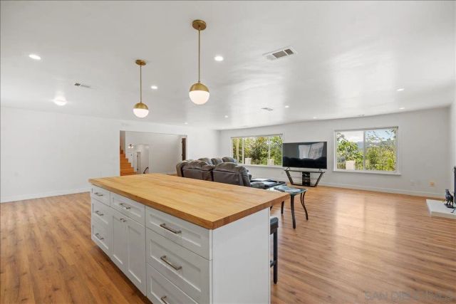 3548 Laurashawn Lane, Escondido, CA 92026