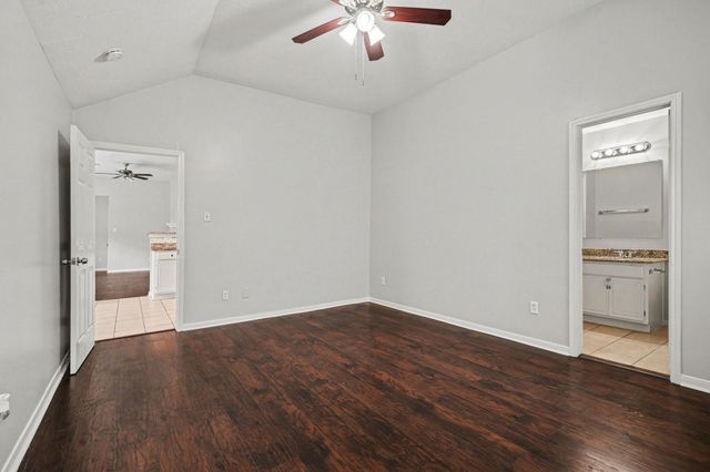 4811 Hawthorne Street, Pasadena, TX 77586