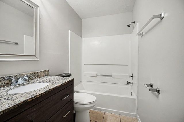 4811 Hawthorne Street, Pasadena, TX 77586