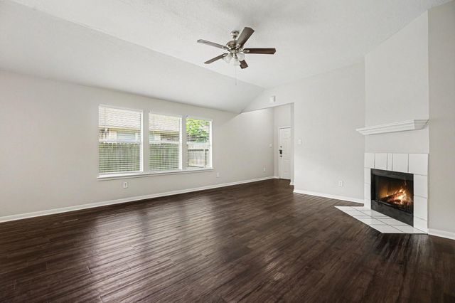 4811 Hawthorne Street, Pasadena, TX 77586