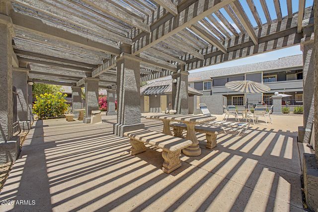 255 S KYRENE Road 117, Chandler, AZ 85226