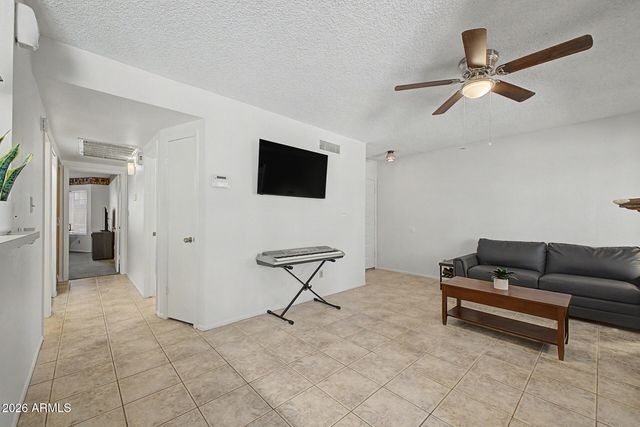 255 S KYRENE Road 117, Chandler, AZ 85226