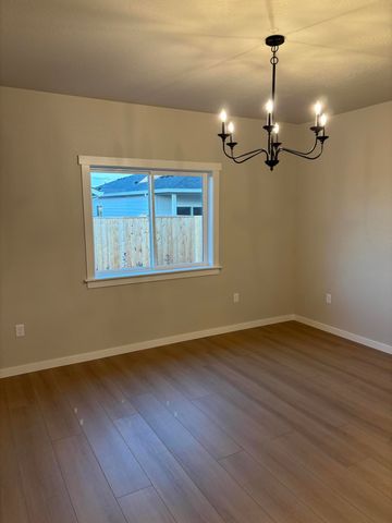 3715 Ford Drive, Medford, OR 97504