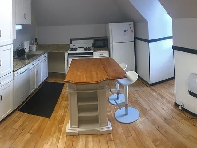 5633 Northumberland St, Squirrel Hill, PA 15217