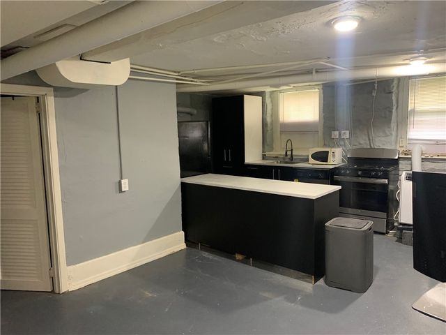 5633 Northumberland St, Squirrel Hill, PA 15217