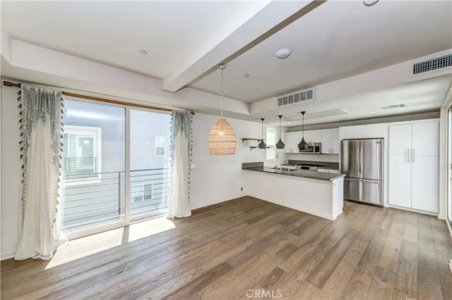 1937 Griffith Park Boulevard, Silver Lake, CA 90039