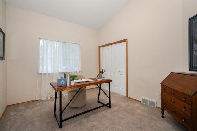 5885 Sandy Court Rd, Nine Mile Falls, WA 99026