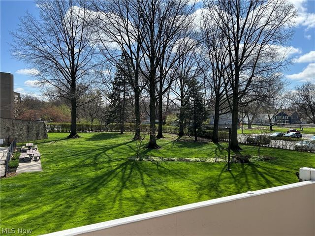 3167 Linden Road 204, Rocky River, OH 44116