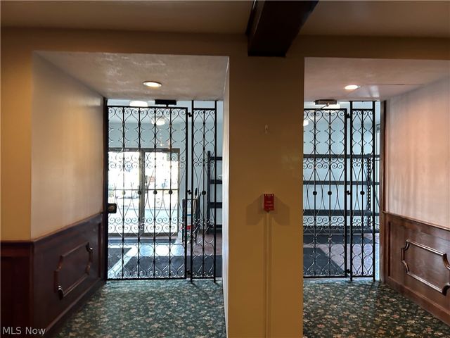 3167 Linden Road 204, Rocky River, OH 44116