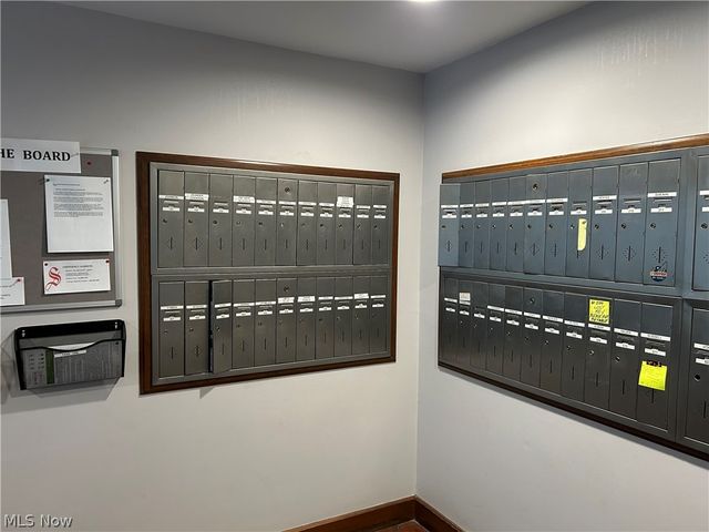 3167 Linden Road 204, Rocky River, OH 44116