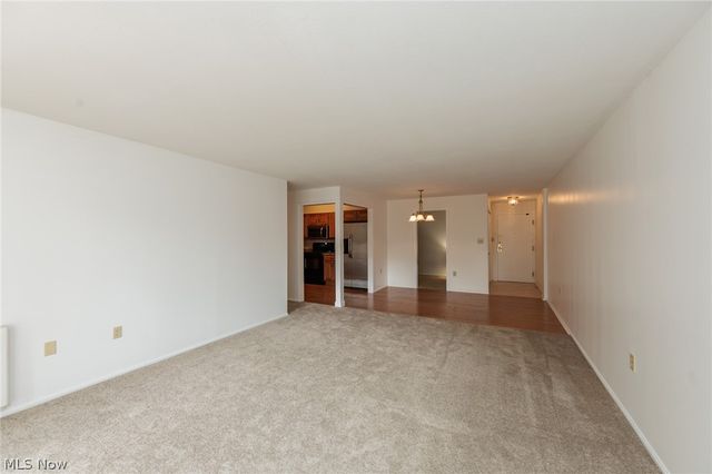 3167 Linden Road 204, Rocky River, OH 44116
