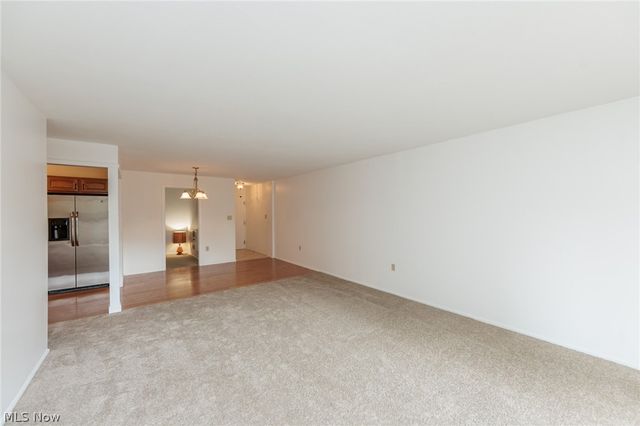 3167 Linden Road 204, Rocky River, OH 44116