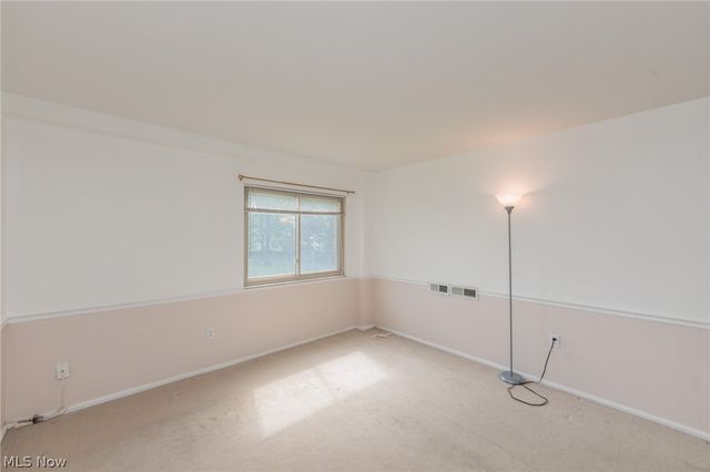 3167 Linden Road 204, Rocky River, OH 44116