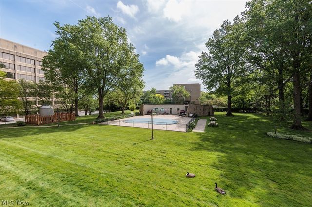3167 Linden Road 204, Rocky River, OH 44116
