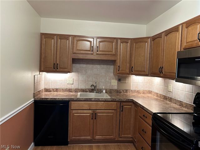 3167 Linden Road 204, Rocky River, OH 44116