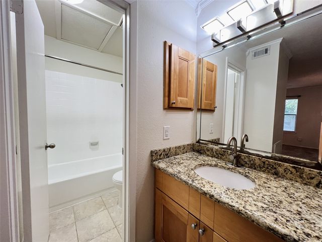 5759 Cedar Creek Drive, Benbrook, TX 76109