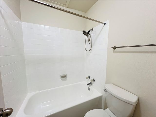 5759 Cedar Creek Drive, Benbrook, TX 76109