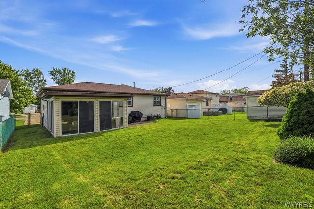 102 North Seine Drive, Cheektowaga, NY 14227