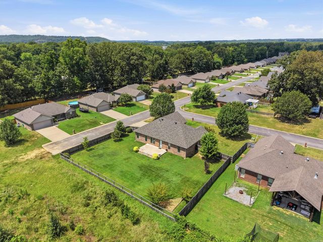 41 Weatherwood Drive, Greenbrier, AR 72058